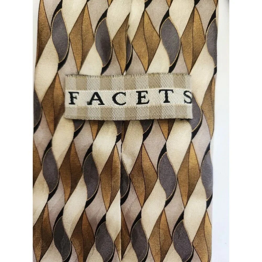 A classic silk necktie 100% silk from Facets